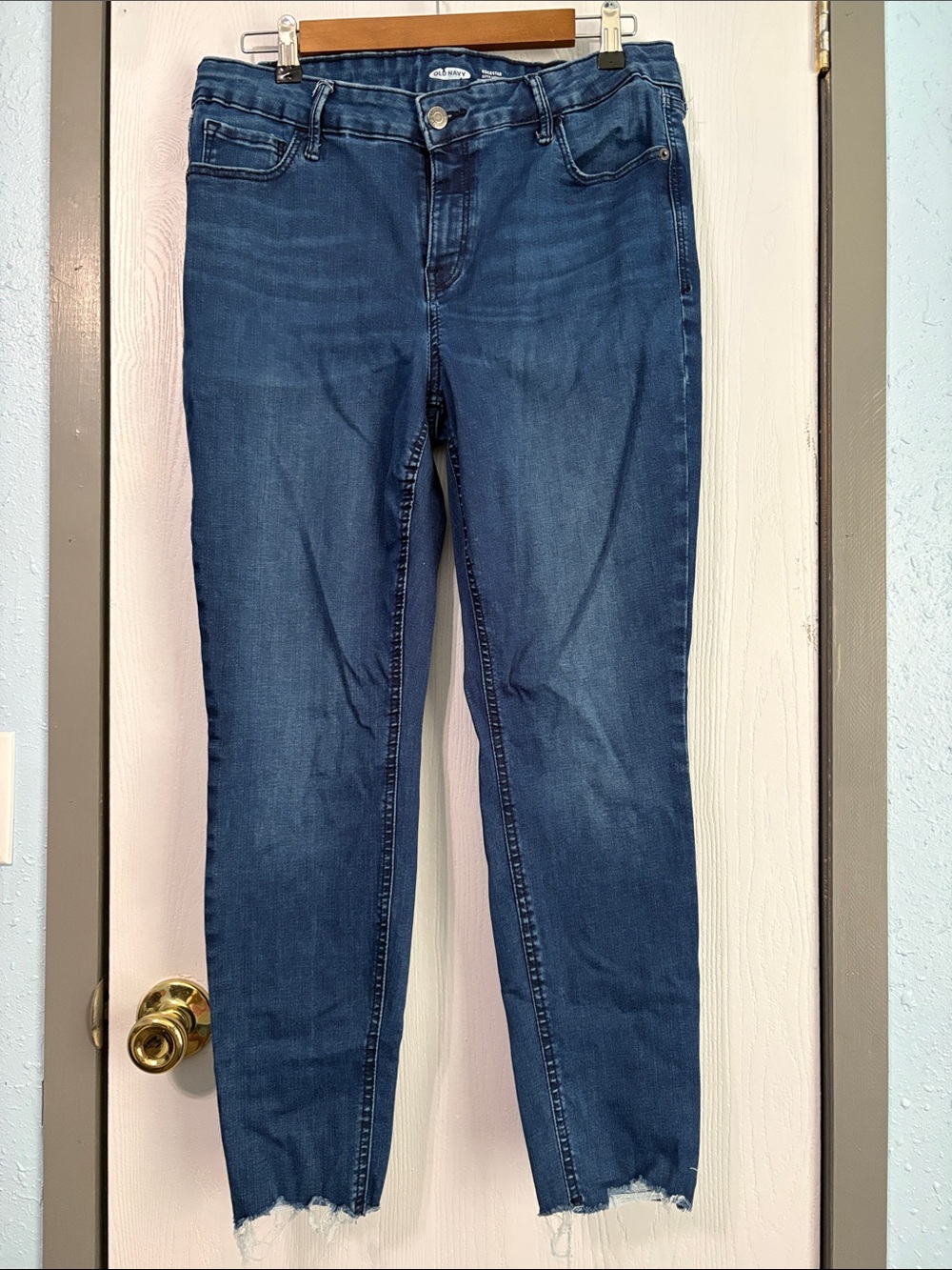 Old Navy Women's Dark Blue Skinny Jeans with Frayed Hem
